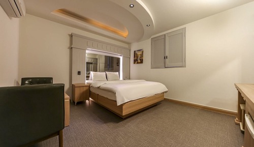 Room (Today's first-come-first-served EVENT)