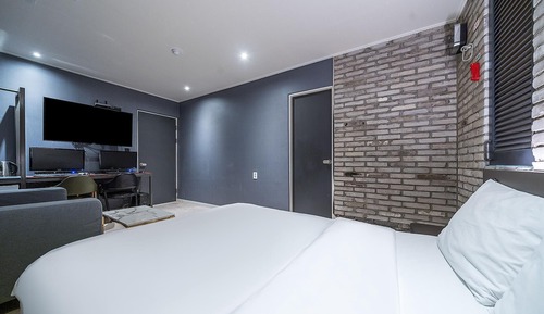 Room (Special room (no-hard couple PC/OTT N)