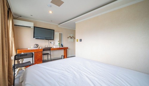 Room (Standard - Bedroom)