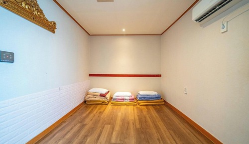 Room (Standard - Ondol Room)