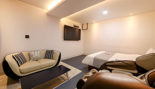 Room (Special Room B (massage chair Netflix)