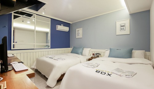 Room (Party Room A Karaoke (Until 24:00 1PC)