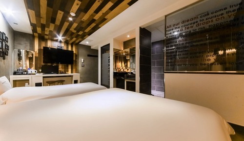 Room (Twin (double + single))