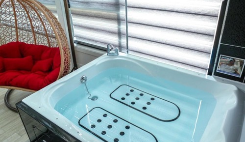 Room (Room 205 (duplex jet spa individual b)