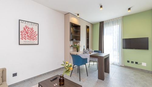 Family Studio (ICON H Lugano 306 Suite Micro-Living)