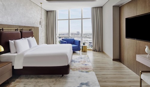 Premium Suite, 1 King Bed, City View
