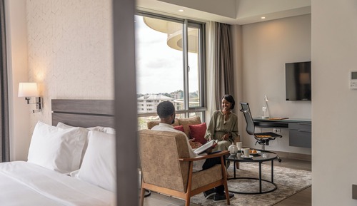 Suite, 1 Bedroom, Balcony (1 King, High Floor)