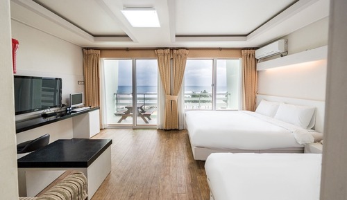 Room (Suite twin (twin/no cooking allowed/c)
