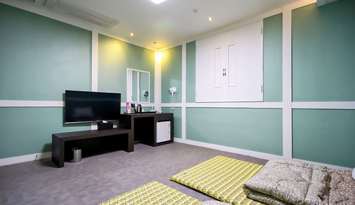 Room (Ondol room (Netflix available Parking)