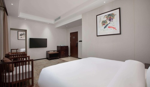 Suite, 1 King Bed, Non Smoking