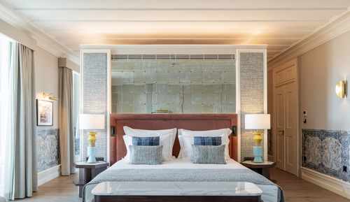 Signature Suite