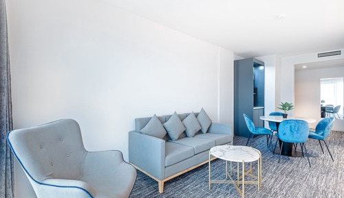 Deluxe Room, 1 King Bed, Smoking, Balcony