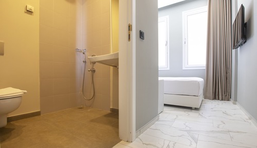 Comfort Single Room, Private Bathroom