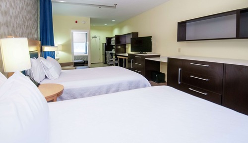 Premium Studio, 2 Queen Beds, Non Smoking