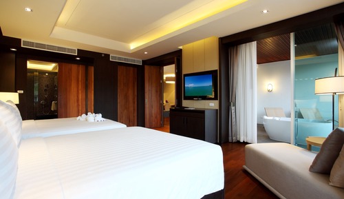 Suite, Pool View (Moken)