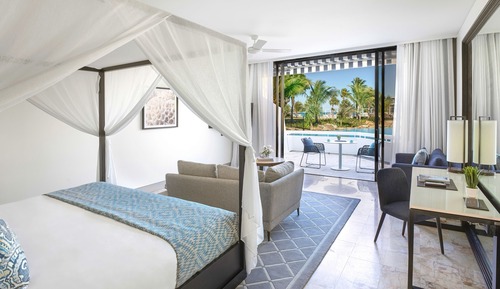 Premium Room, 1 King Bed, Lagoon View