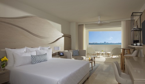 Junior Suite, 1 King Bed, Lagoon View (Allure)