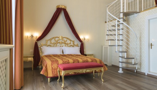 Luxury Room