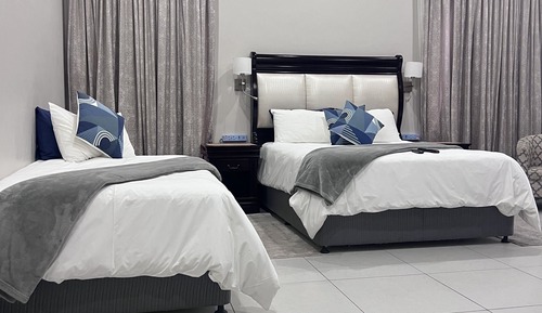 Luxury Triple Room