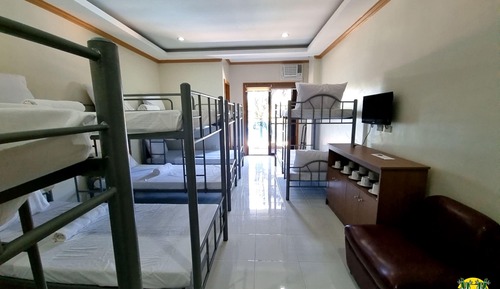 Room, Multiple Beds