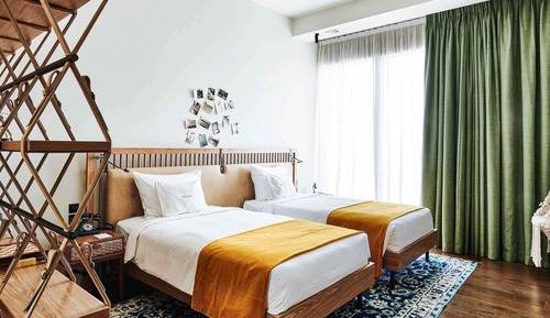 Large Glamping Twin (Free Shuttle Service to DIFC, Kite Beach, and Dubai Mall)