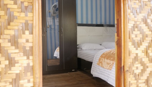 Single Room (Non AC)