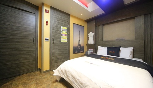Room (Mini rooftop party room (secret optio)