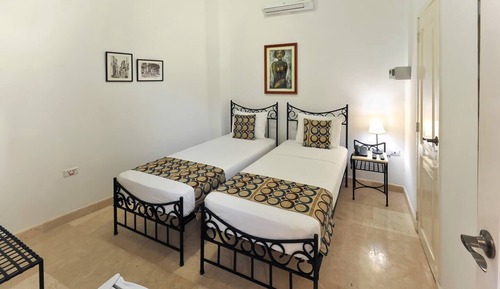 Basic Twin Room (OReilly)