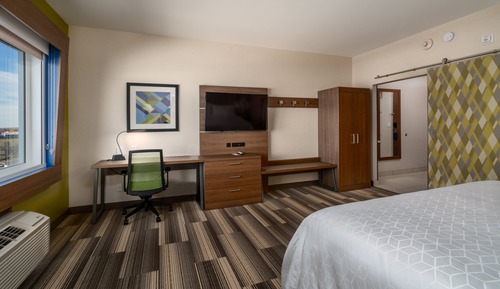 Standard Room, 1 King Bed, Accessible (Mobility)