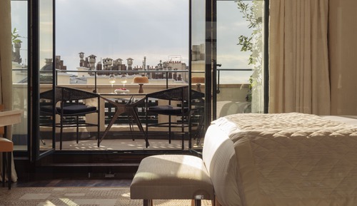 Deluxe Room, Balcony