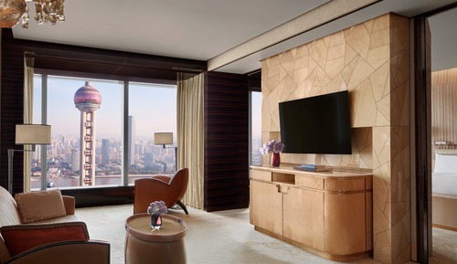 Club Suite, 1 Bedroom, Non Smoking (Pearl Tower View)