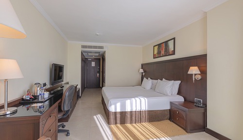Standard Room, 1 King Bed, Smoking, Sea View (Side Sea View)