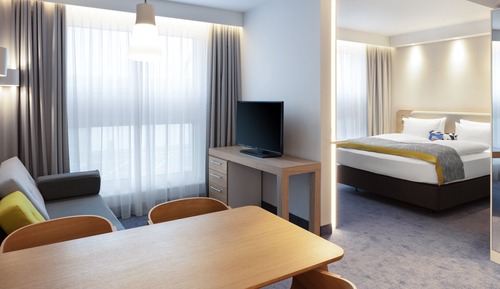 Suite, 1 Queen Bed (Free Breakfast)