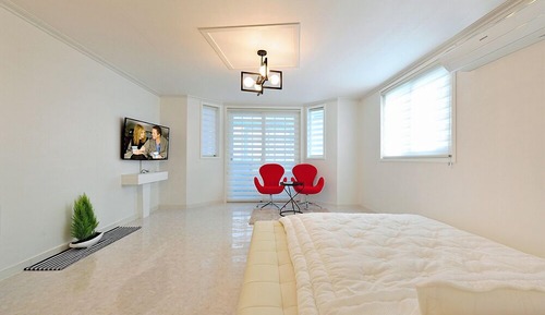 Room (A103)