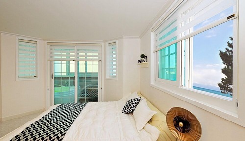 Room (A204)