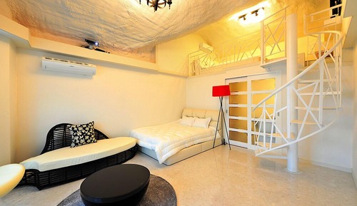 Room (A302)