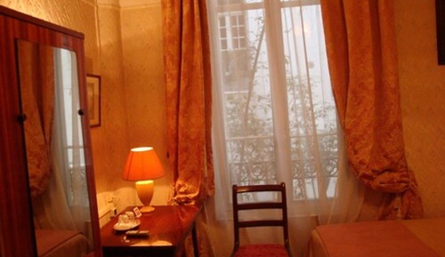 Twin Room, Courtyard View