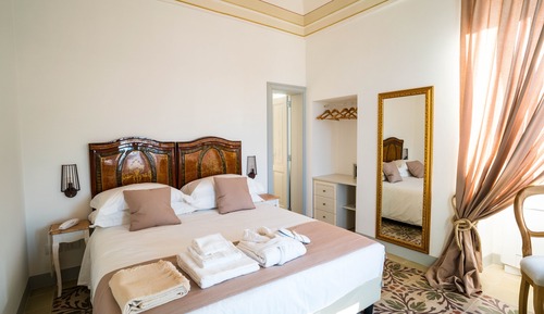 Exclusive Room