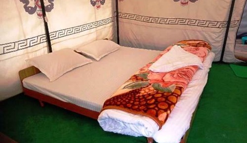 Deluxe Tent