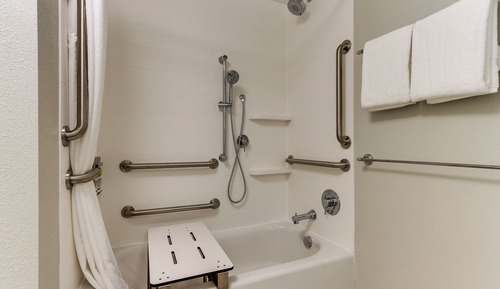 Standard Room, 2 Queen Beds, Accessible (Mobility, Accessible Tub)