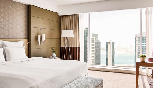 Deluxe Suite, 1 King Bed, Club Lounge Access (Deluxe)