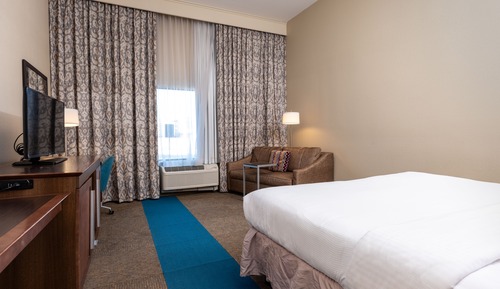 Studio King Suite