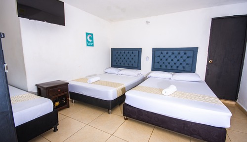 Family Room, Multiple Beds