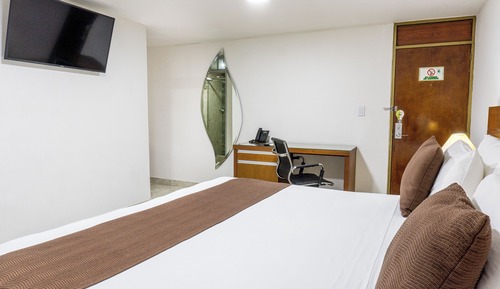 Classic Room, 1 King Bed