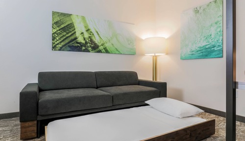 Suite, 2 Queen Beds, City View