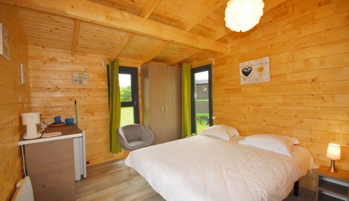 Cabin (Cabane Taboo)