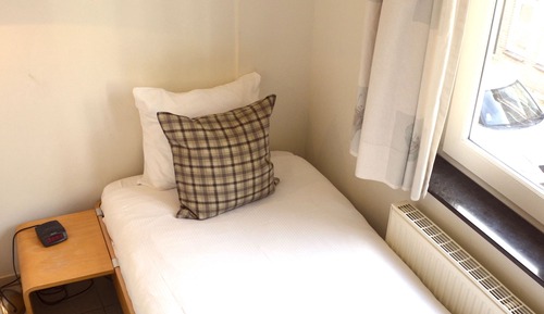 Single Room (small)