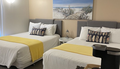 Standard Room, 2 Queen Beds, Ground Floor (102)