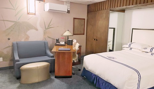 Family Room, 1 Bedroom