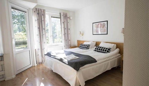 Deluxe Single Room (2 beds)
